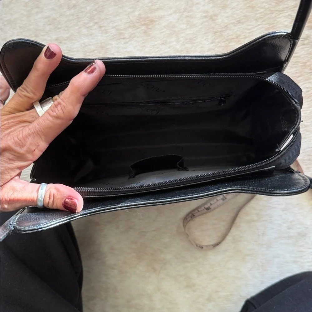 Gucci vintage Elegant Black Handbag I think Tom Ford Era but not sure